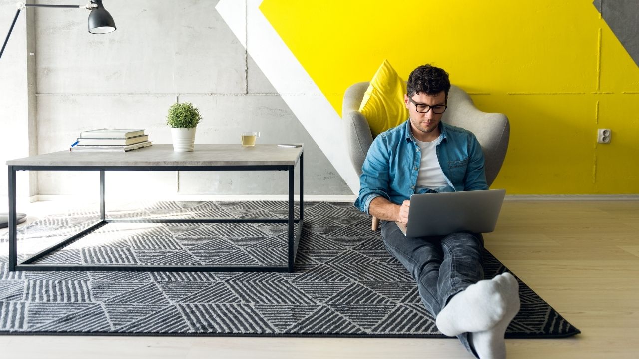 pros and cons of becoming a freelancer