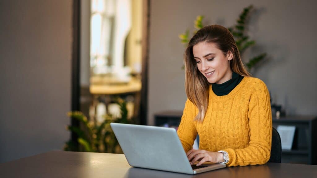 ways for females to make money online